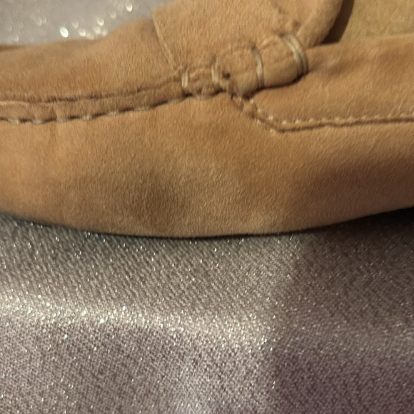 Neiman Marcus Woman’s Beige Suede Driving Shoes Size 10 - Picture 11 of 11